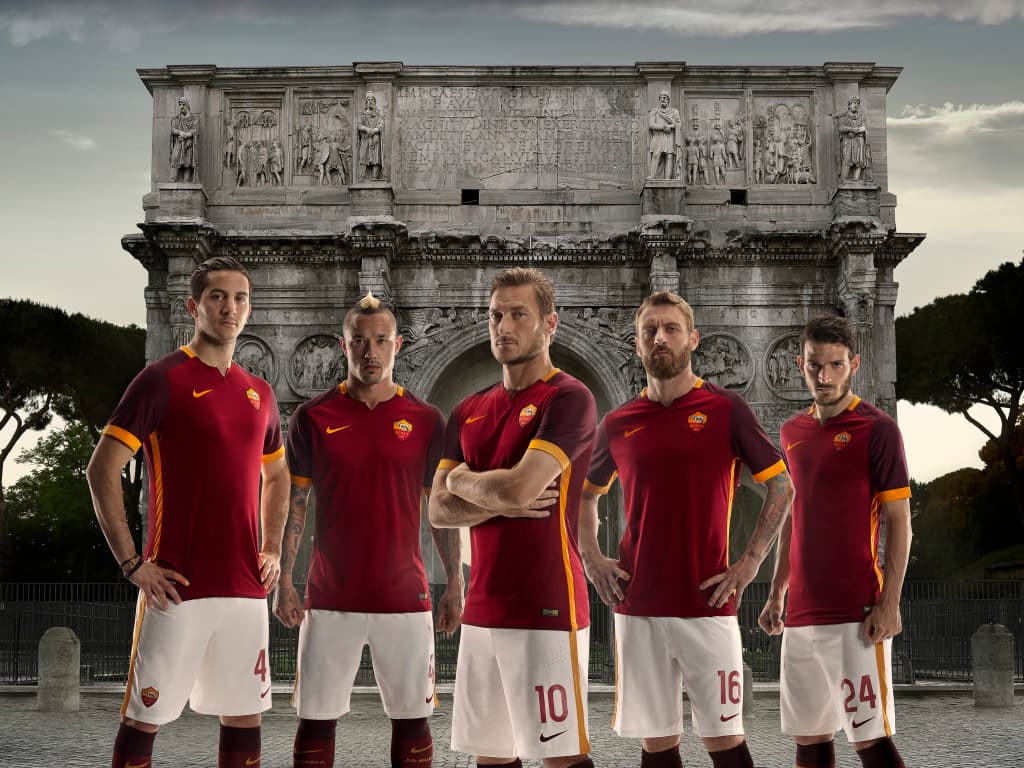Ready for battle: 2015/16 Nike AS Roma Home shirt