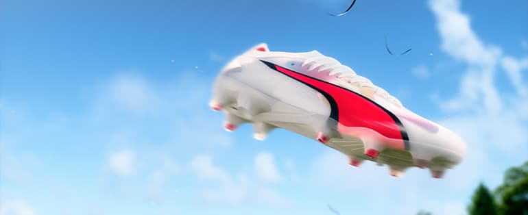 PUMA ULTRA Ultimate Cleat Review | SOCCER.COM