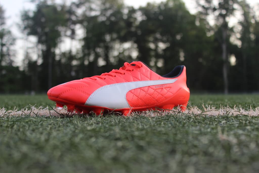 PUMA evoSPEED SL Leather offers touch at top speed