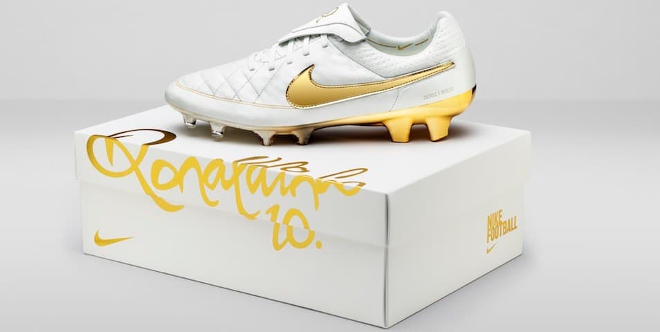 Nike R10 “Touch of Gold” available today
