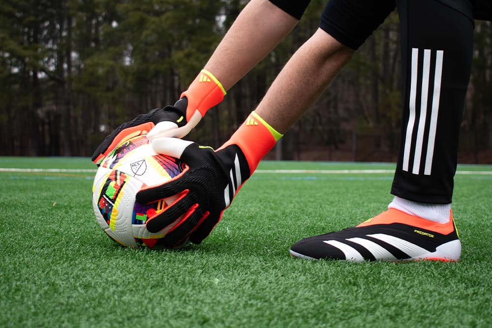 8 Best Goalkeeper Gloves Available Right Now