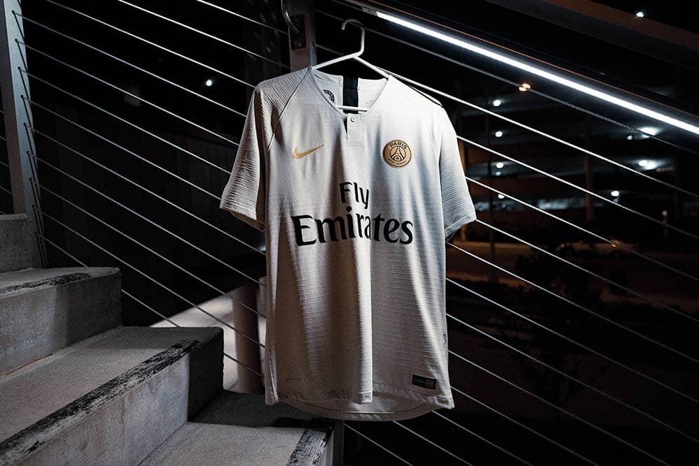 2018-19 Nike PSG Away kit available for sale today | SOCCER.COM